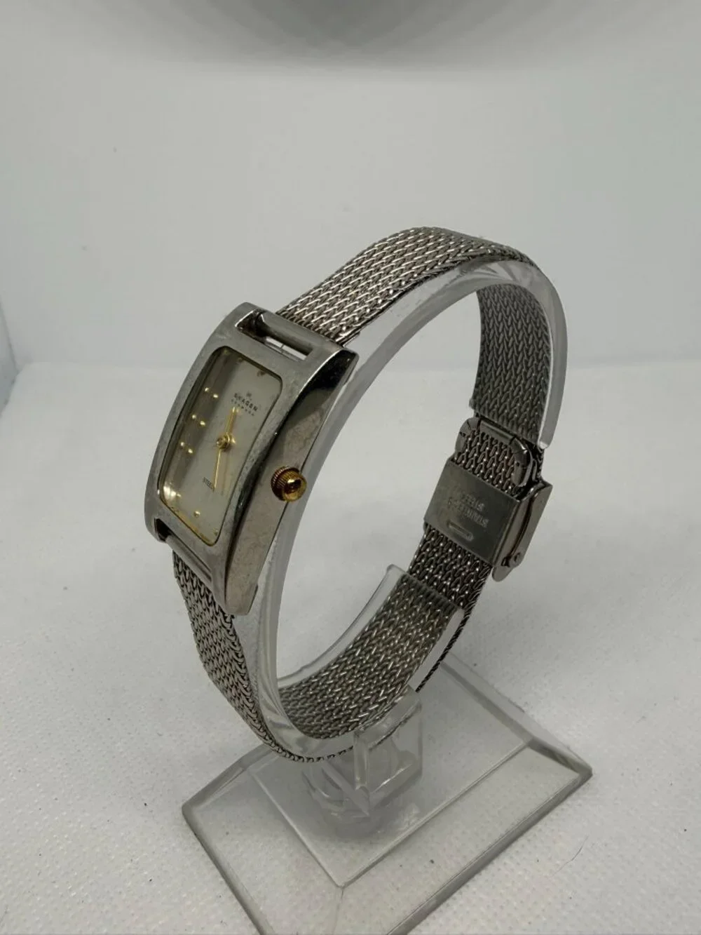 Skagen Denmark Women's Analog Watch Silver Tone Rectangle Mesh Band 20mm L064